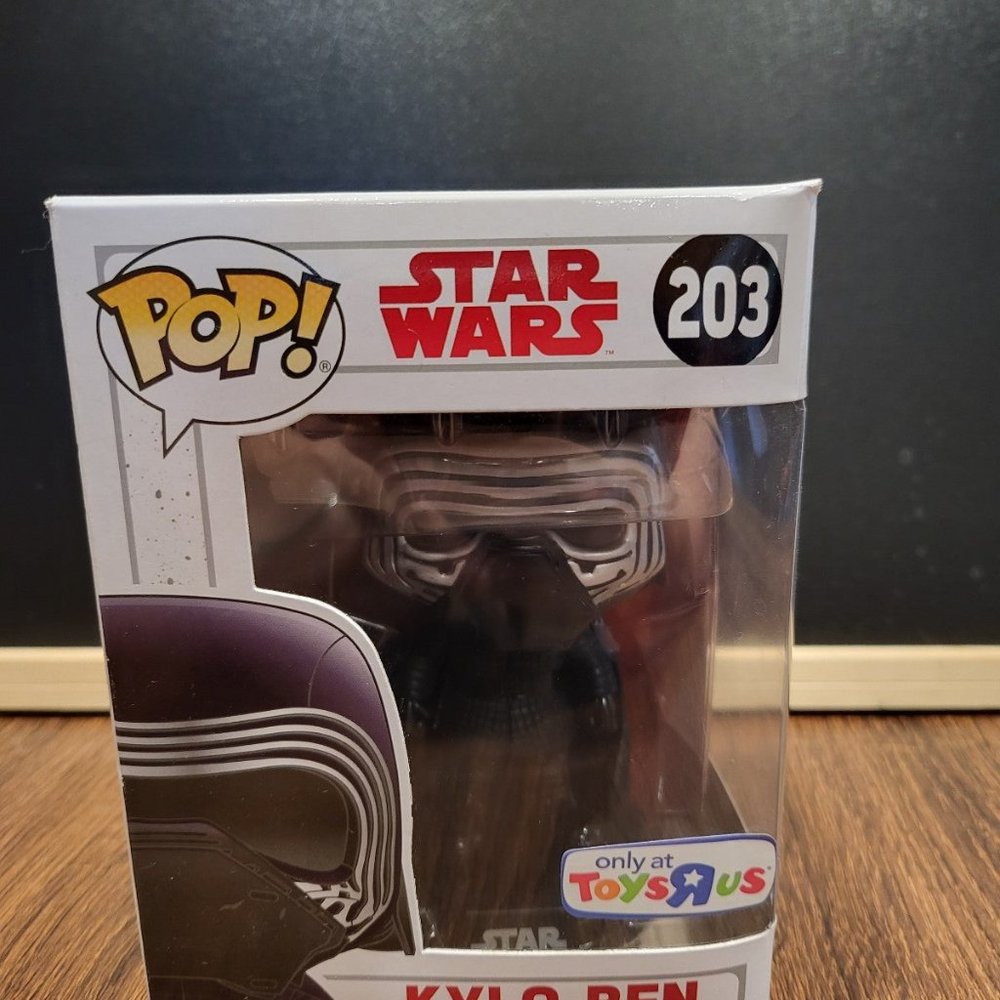 Star Wars Kylo Ren (Masked) Toys R Us Exclusive Funko Pop